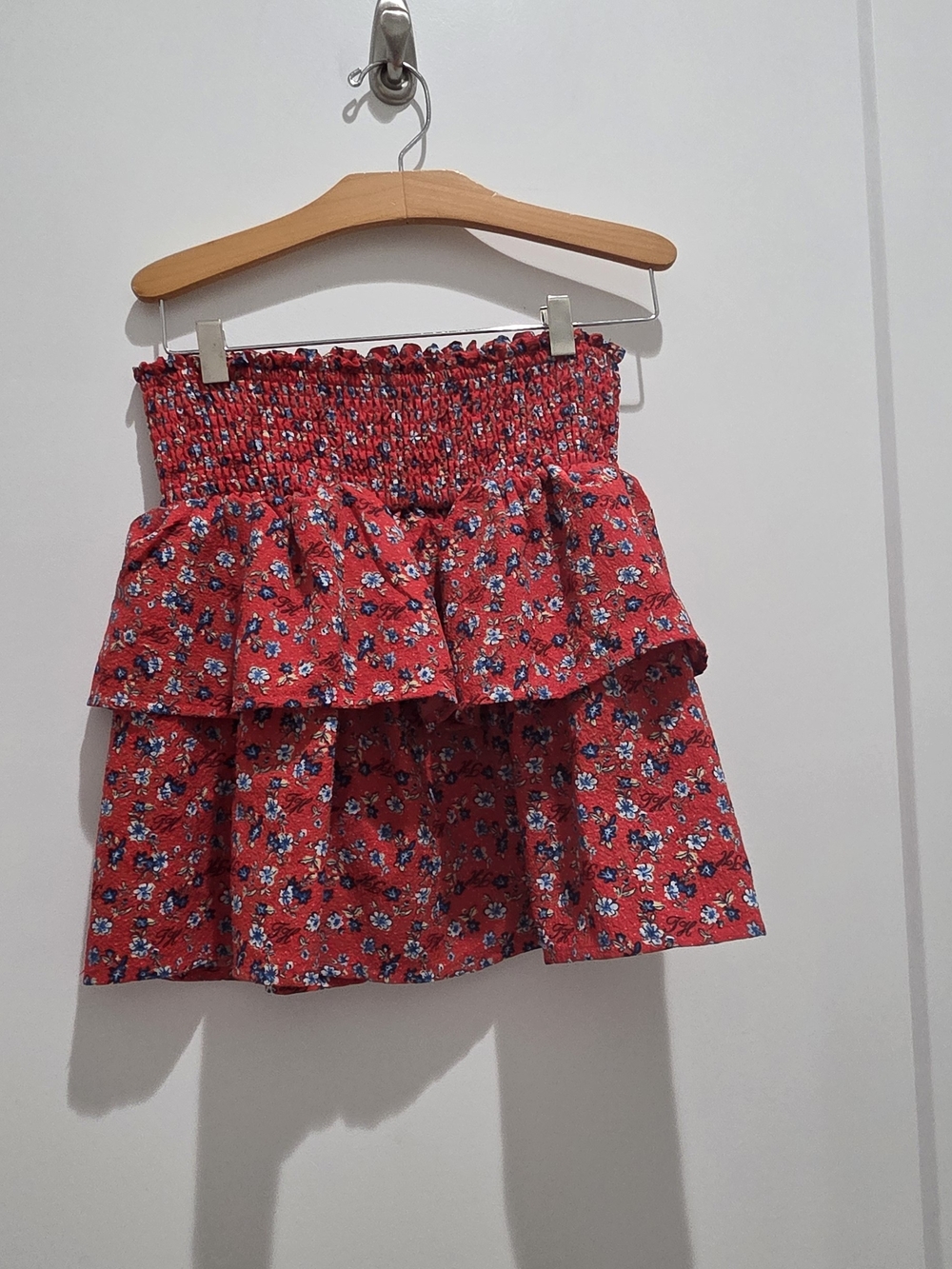 Tommy Hilfiger Red Floral Smocked Tiered Mini Skirt